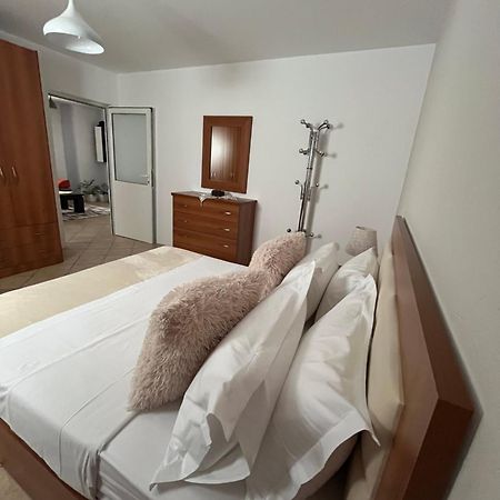 Iljazi'S Apartaments Влёра Экстерьер фото