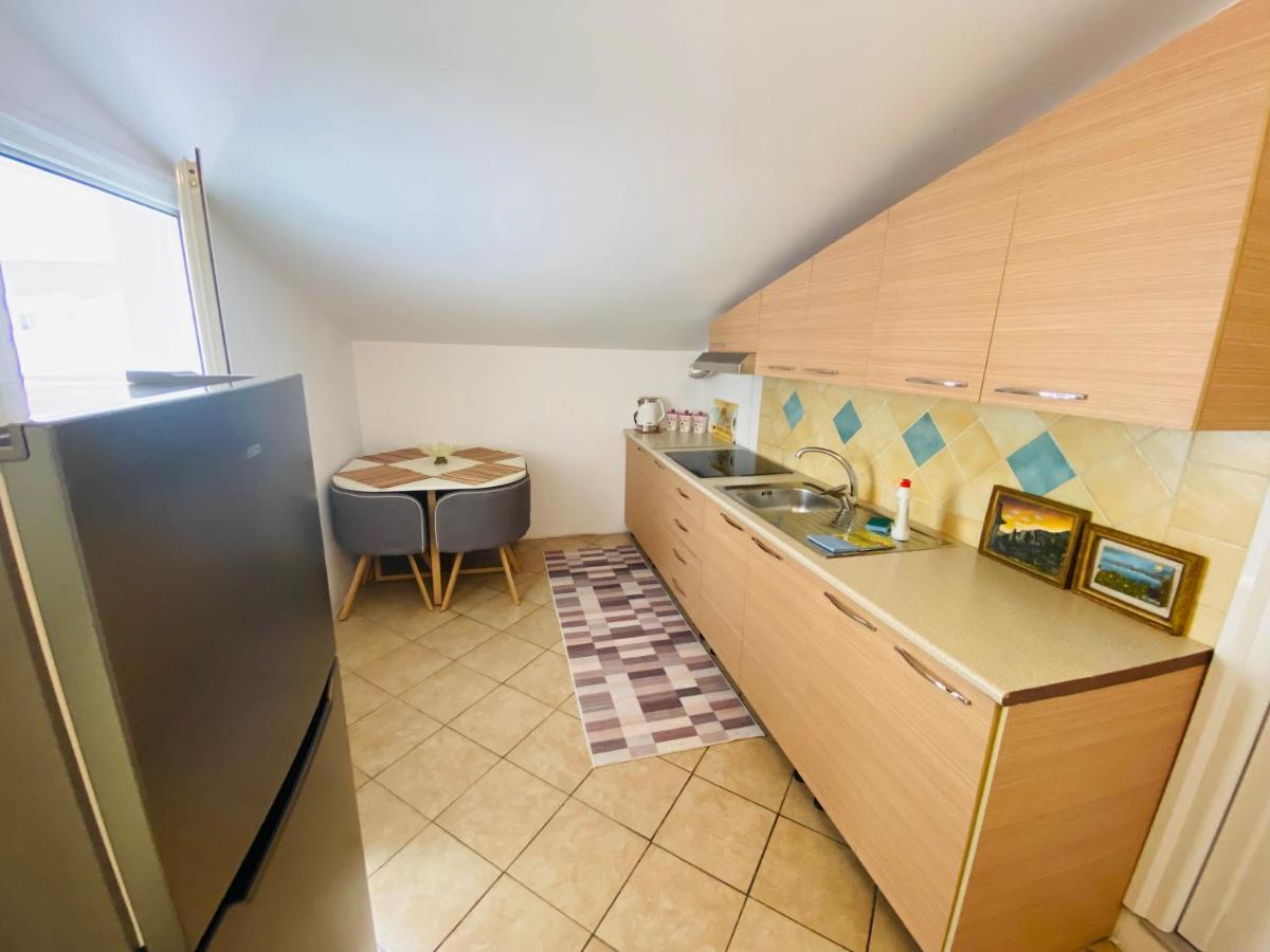 Iljazi'S Apartaments Влёра Экстерьер фото