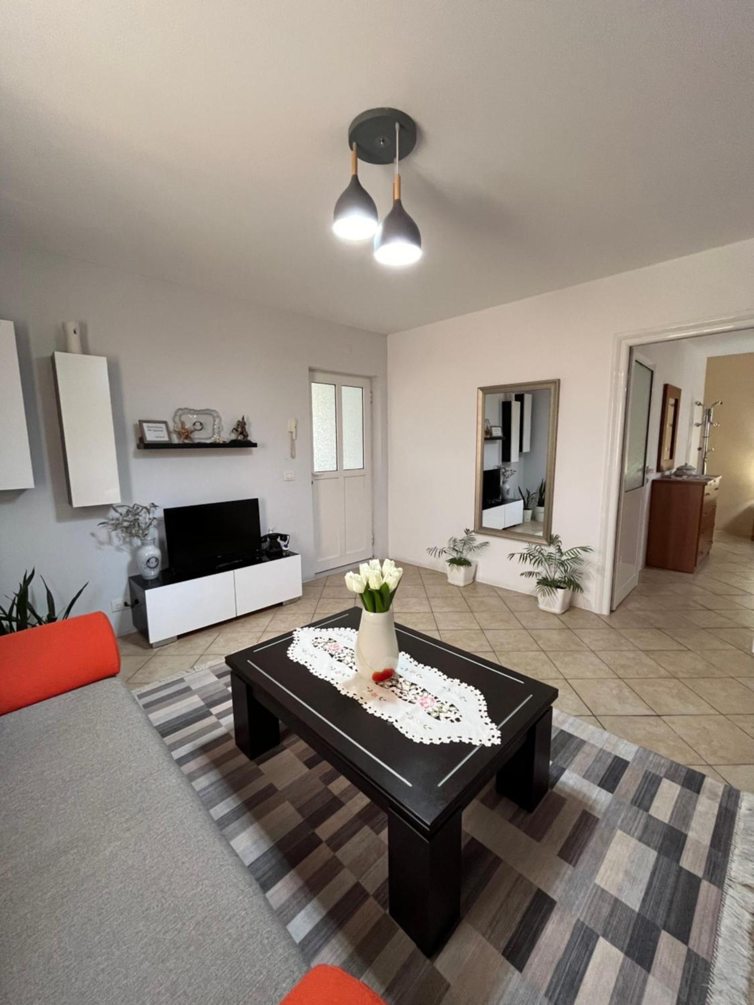 Iljazi'S Apartaments Влёра Экстерьер фото