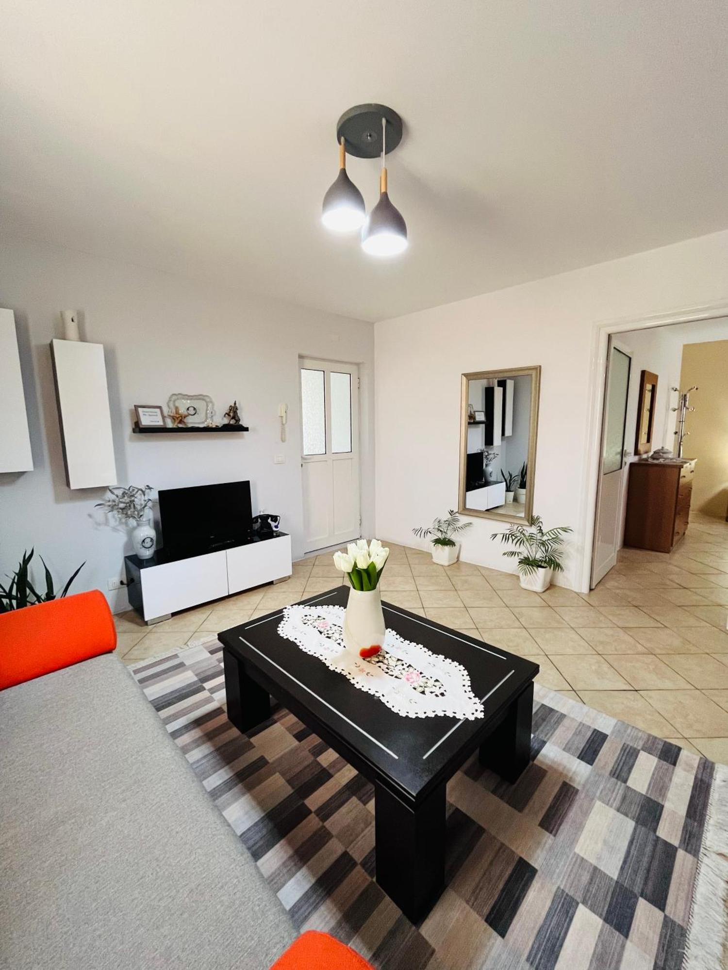 Iljazi'S Apartaments Влёра Экстерьер фото