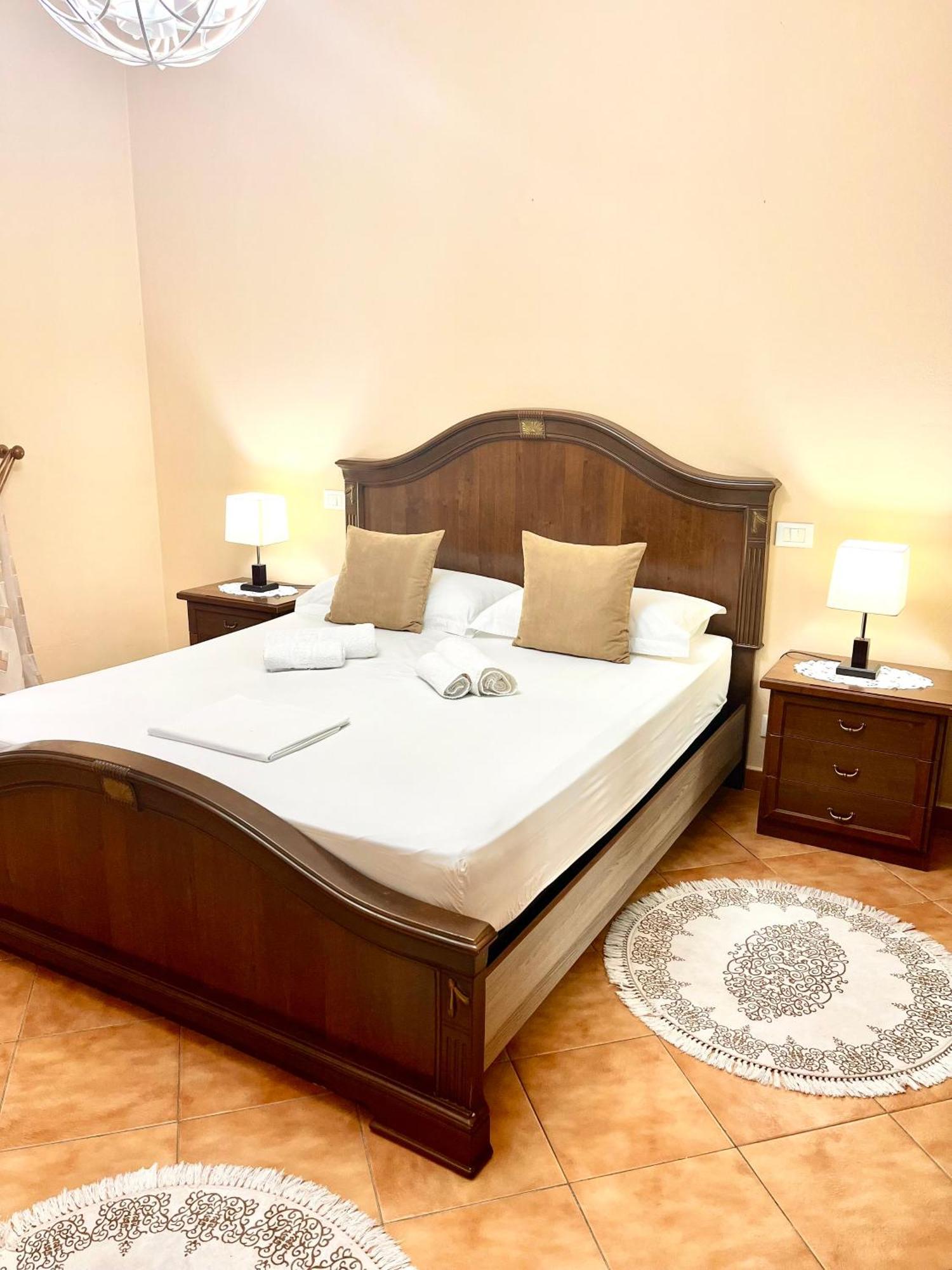 Iljazi'S Apartaments Влёра Экстерьер фото